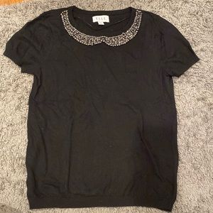 Elle Short Sleeve Sweater with Jewel Collar